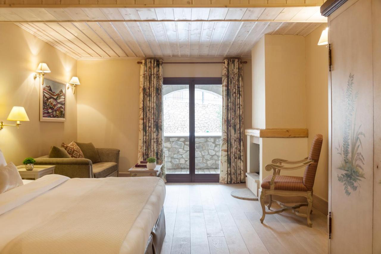 Santa Marina Arachova Hotel Exterior photo